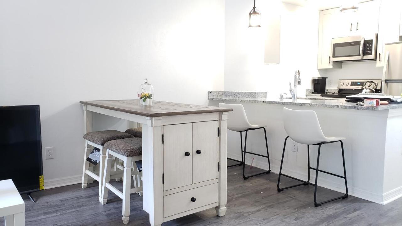 Discover Luxury Condo Steps Away From Celebration Pointe And I-75! 게인즈빌 외부 사진