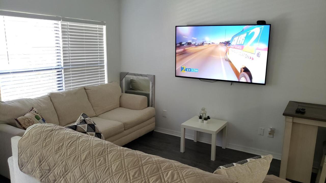Discover Luxury Condo Steps Away From Celebration Pointe And I-75! 게인즈빌 외부 사진