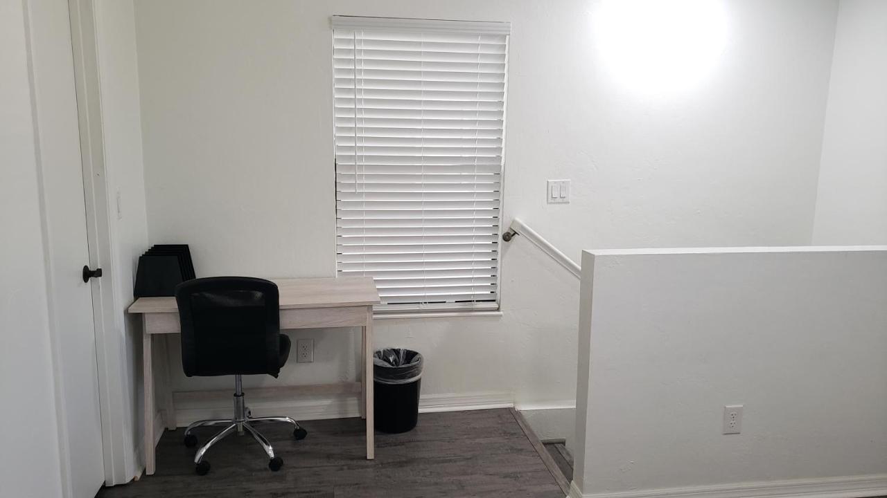 Discover Luxury Condo Steps Away From Celebration Pointe And I-75! 게인즈빌 외부 사진
