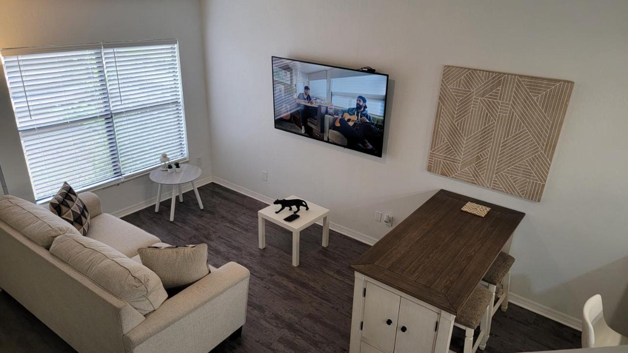Discover Luxury Condo Steps Away From Celebration Pointe And I-75! 게인즈빌 외부 사진