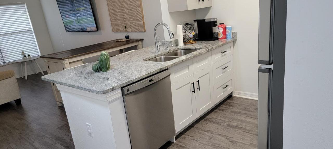 Discover Luxury Condo Steps Away From Celebration Pointe And I-75! 게인즈빌 외부 사진